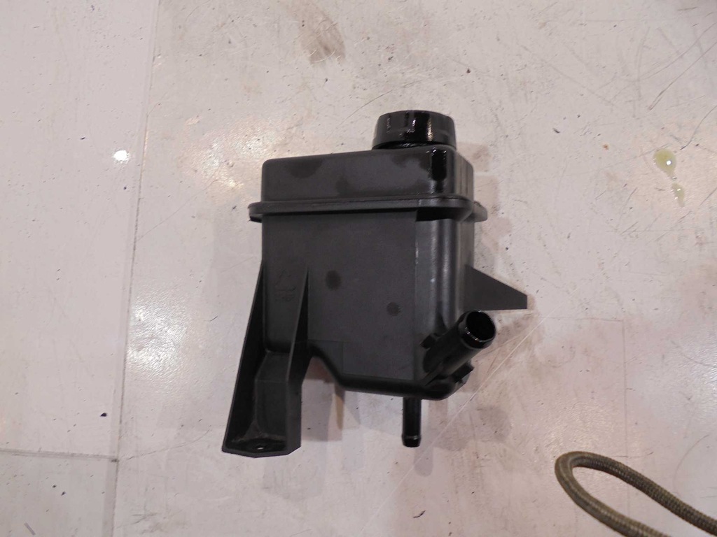 фото №1, Бак рідина підсилювача mitsubishi spacestar